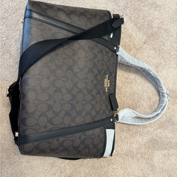 Brand New with tags Coach Baby Bag in Signature Canvas - Picture 8 of 9